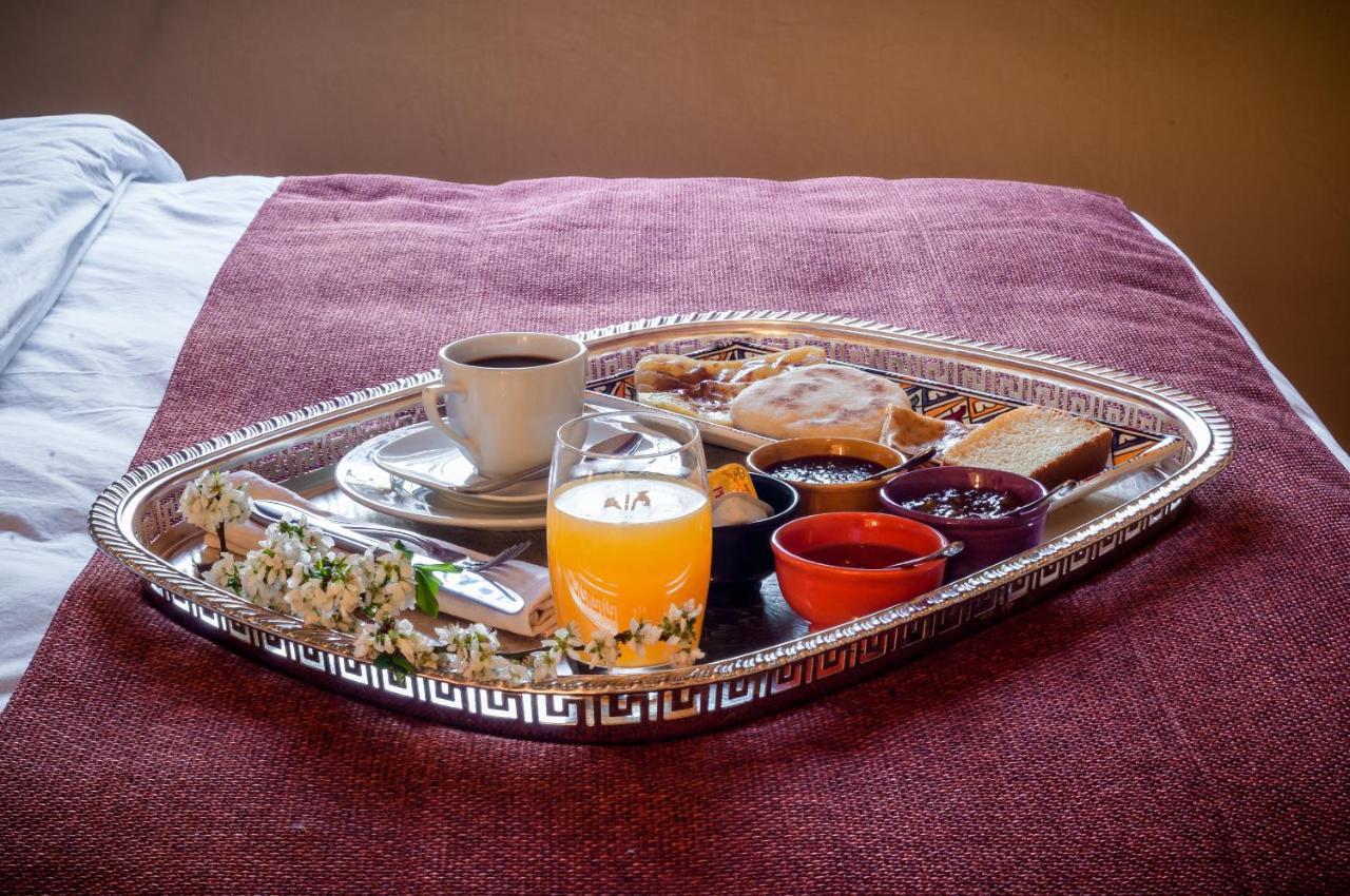 Riad Sougtani Tazrou Luaran gambar