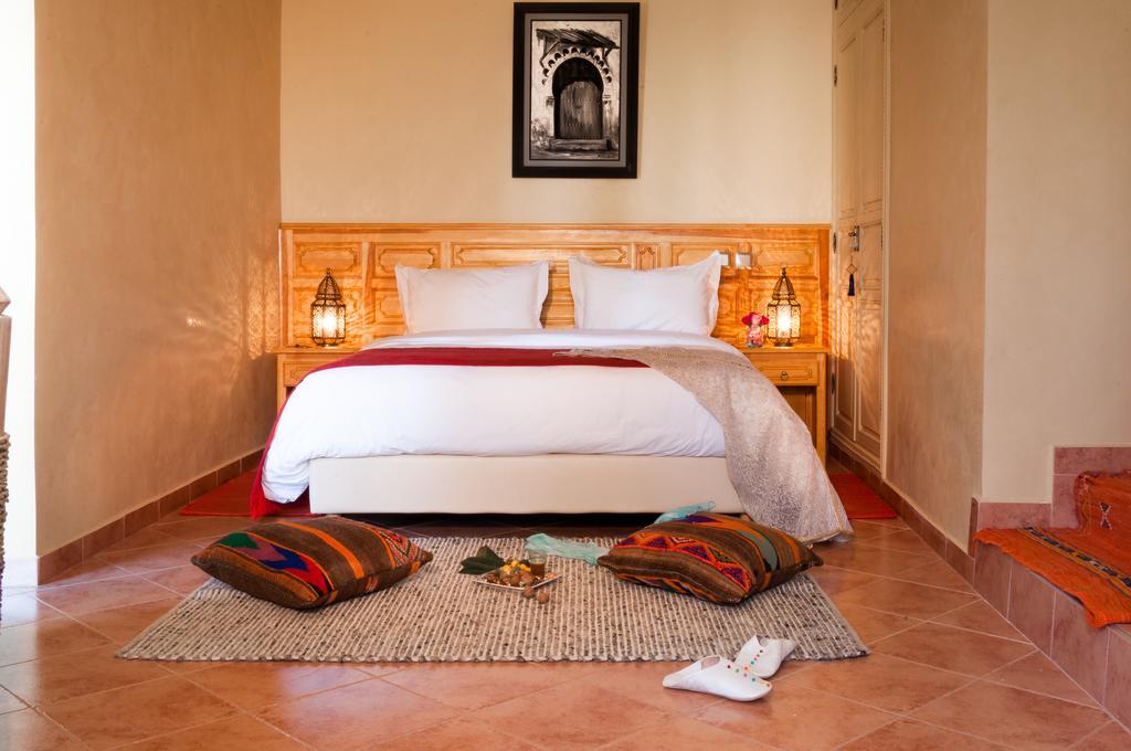Riad Sougtani Tazrou Luaran gambar