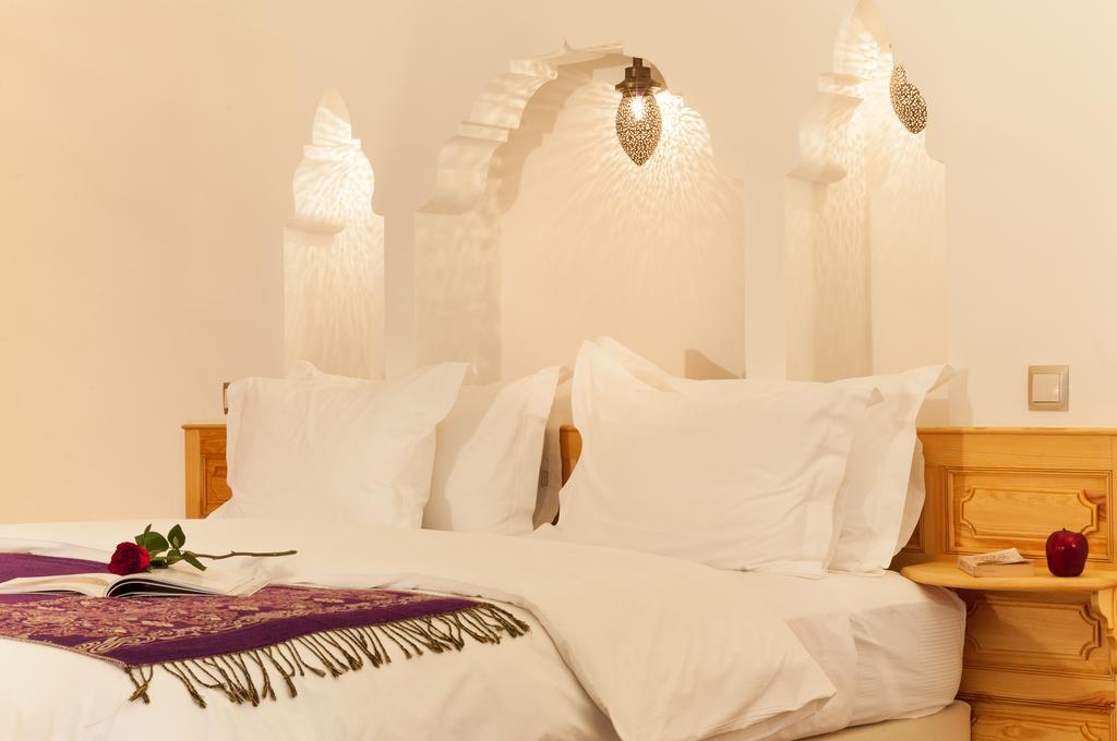 Riad Sougtani Tazrou Luaran gambar